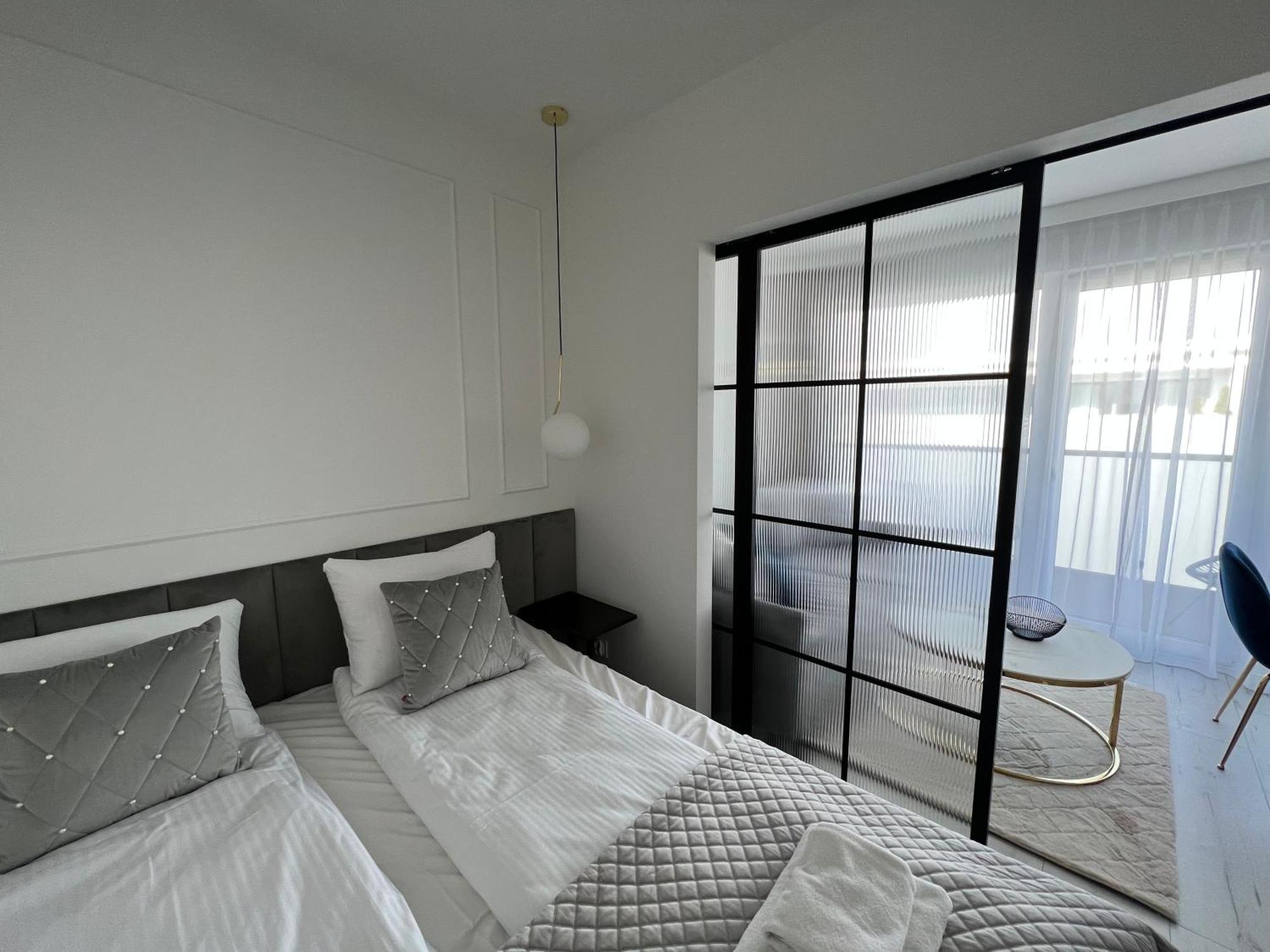 Apartament Glamour Basen, Sauna, Jacuzzi, Silownia, Restauracja - 365Pam โควอบเซก ภายนอก รูปภาพ